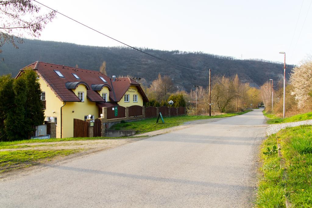 Guest House Kaskada Vrane nad Vltavou Экстерьер фото